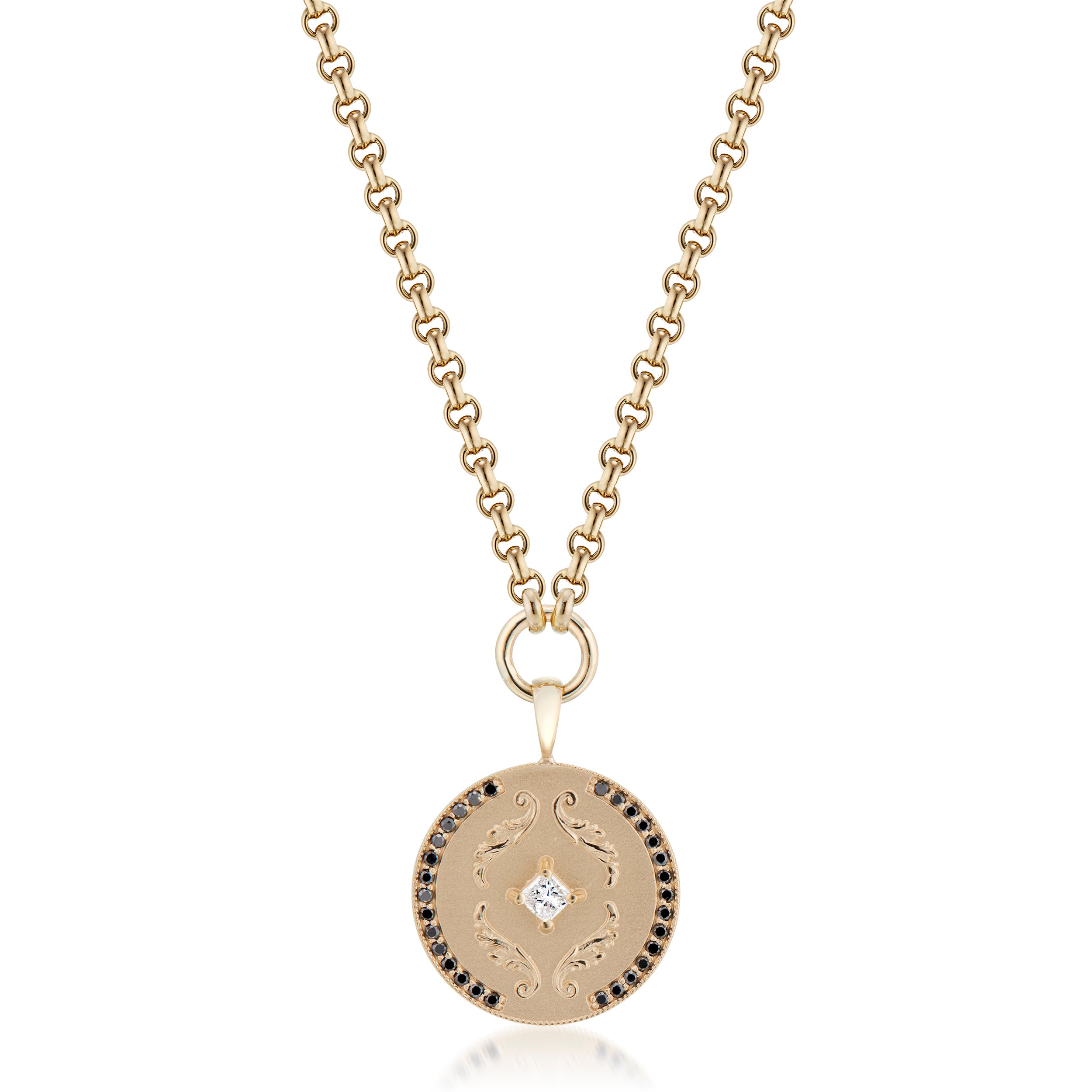 Vale Jewelry Callie Necklace in Yellow Gold Closeup
