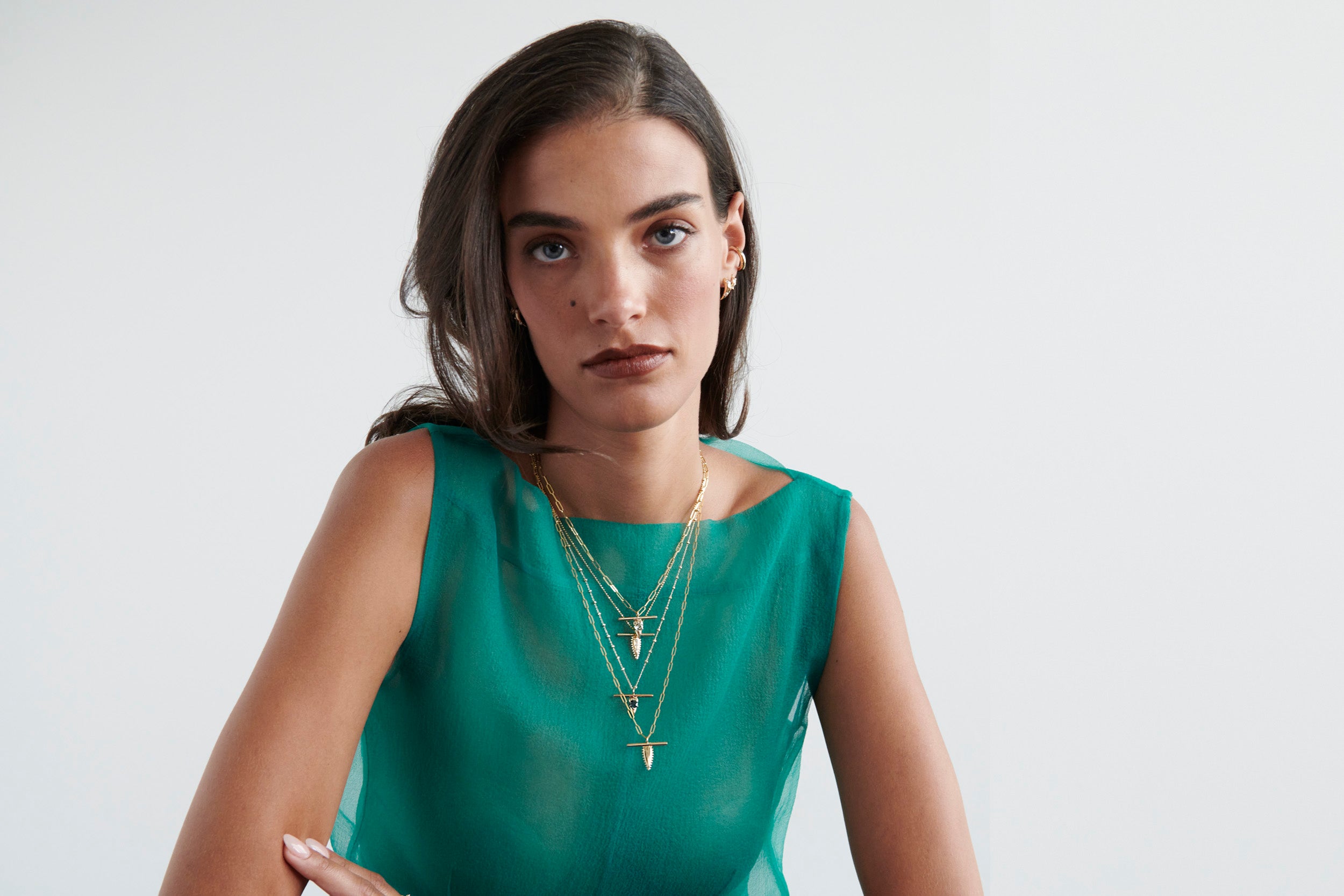 Model Wearing Vale Jewelry Swoop T-Bar Thorn Necklace