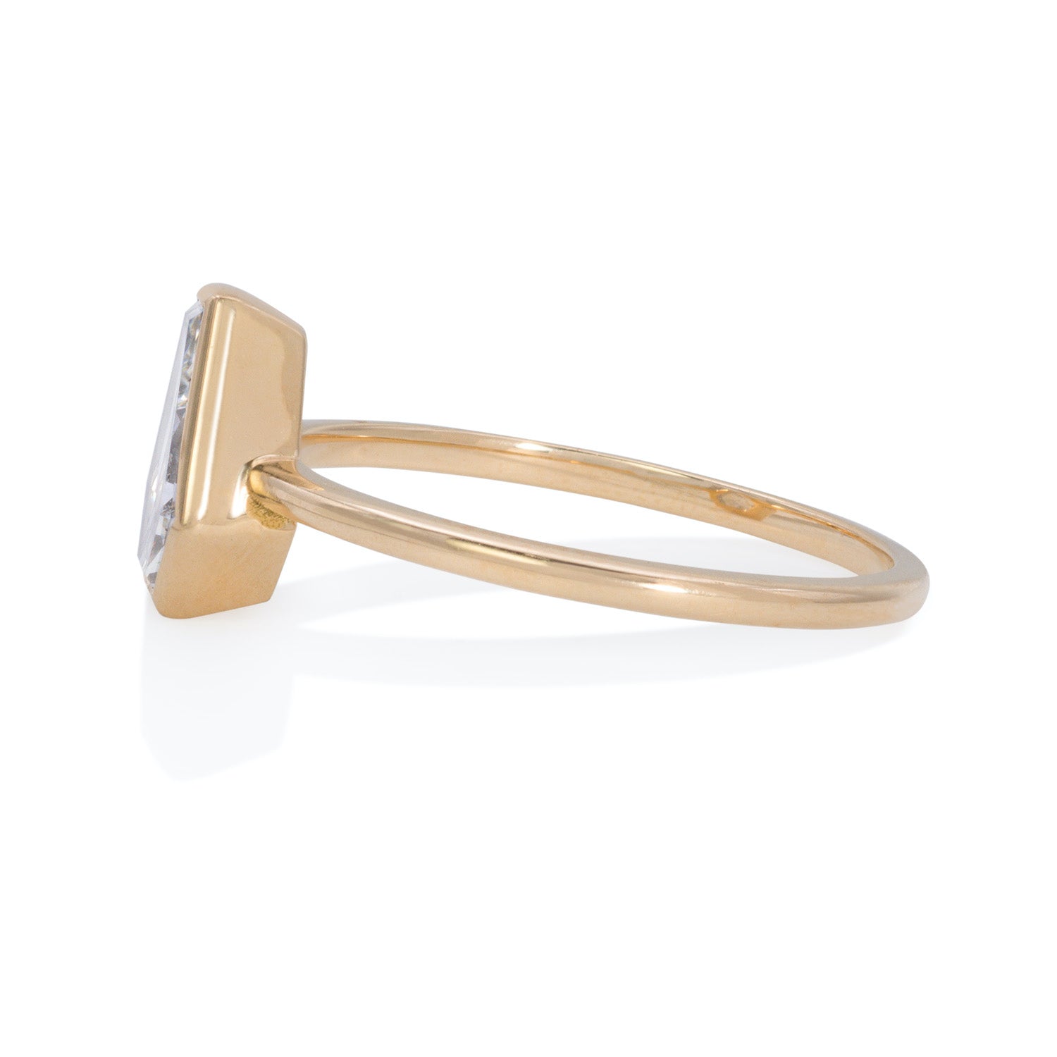 Vale Jewelry OOAK 1.02 Carat Shield Cut White Hexagon Bezeled Diamond Ring in 18 Karat Yellow Gold Side View