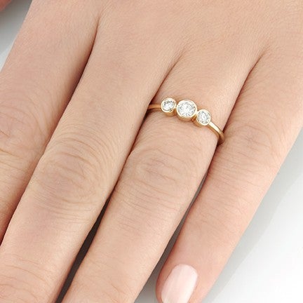 Vale Jewelry Othello Ring with Round Brilliant Cut White Diamonds in 14 Karat Yellow Gold Hand View