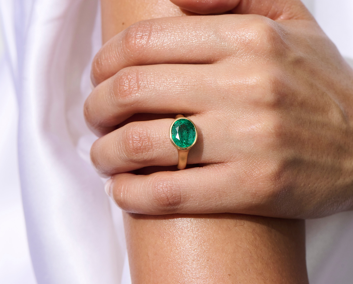 Vale Jewelry 3.84 Carat Oval Emerald Elise Ring on Hand Model
