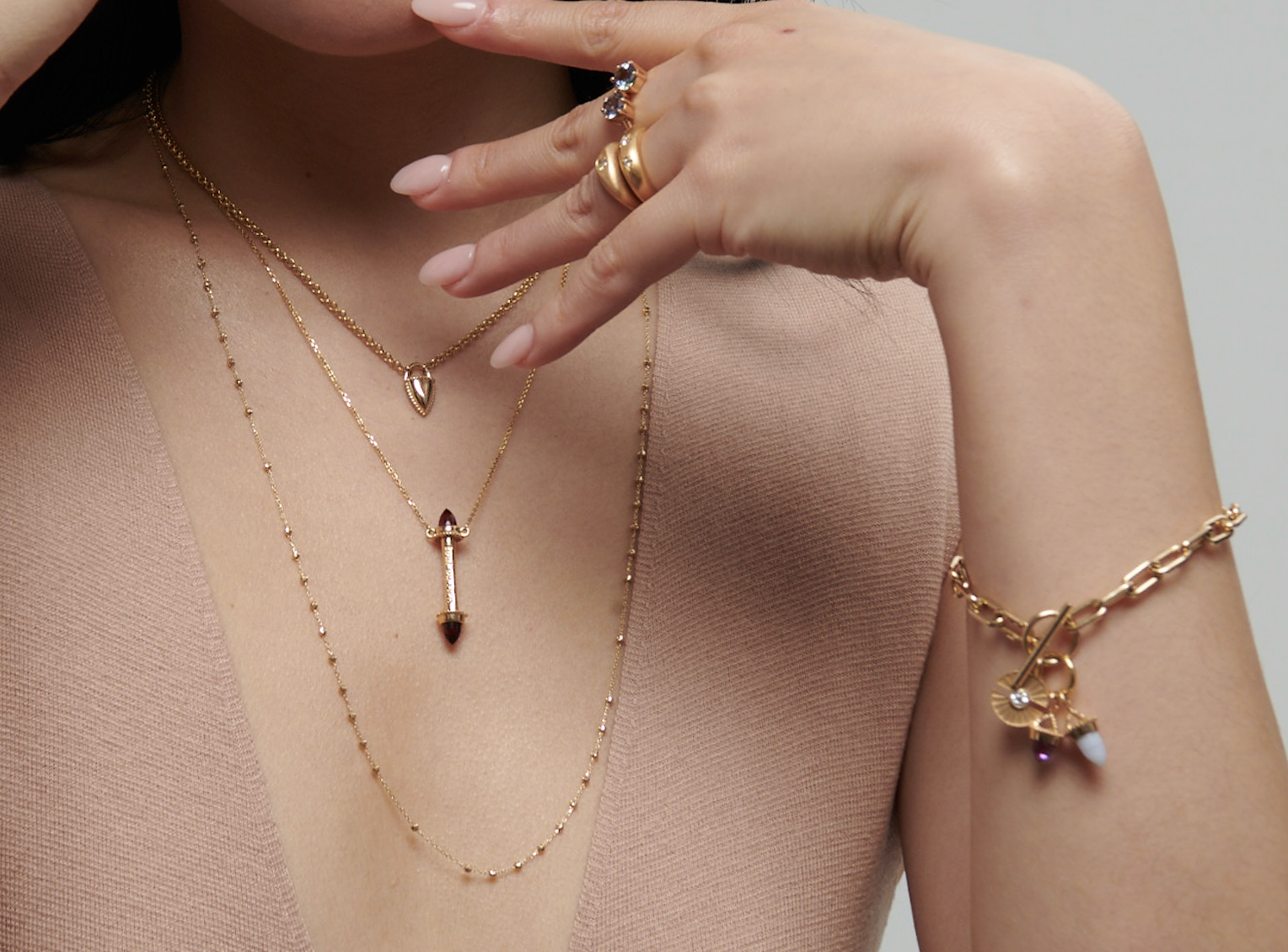 Vale Jewelry Amphora Medium Lock Necklace on Model