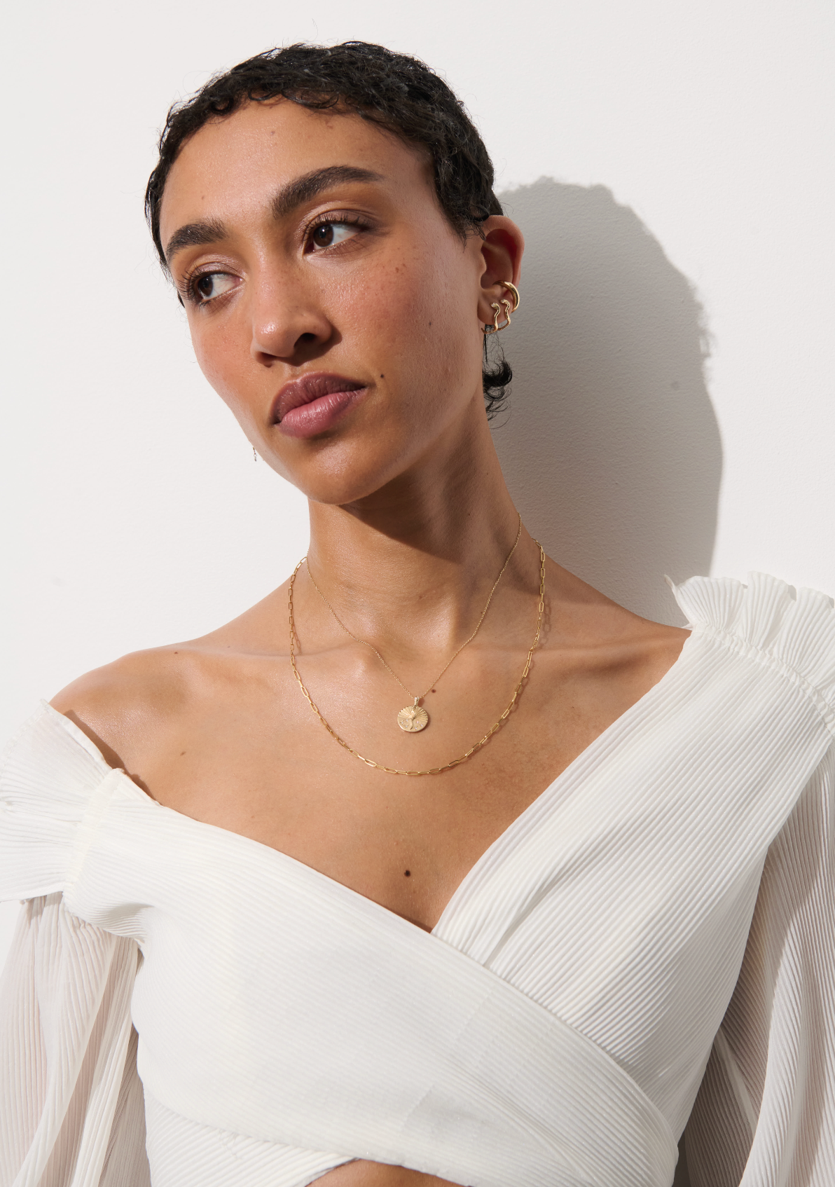 Model Wearing Vale Jewelry Paperclip Chain Necklace in Yellow Gold