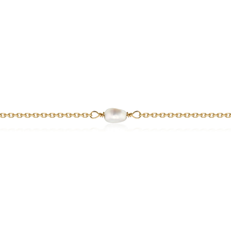 Vale Jewelry Seed Pearl Bracelet in 14K Yellow Gold Close-up