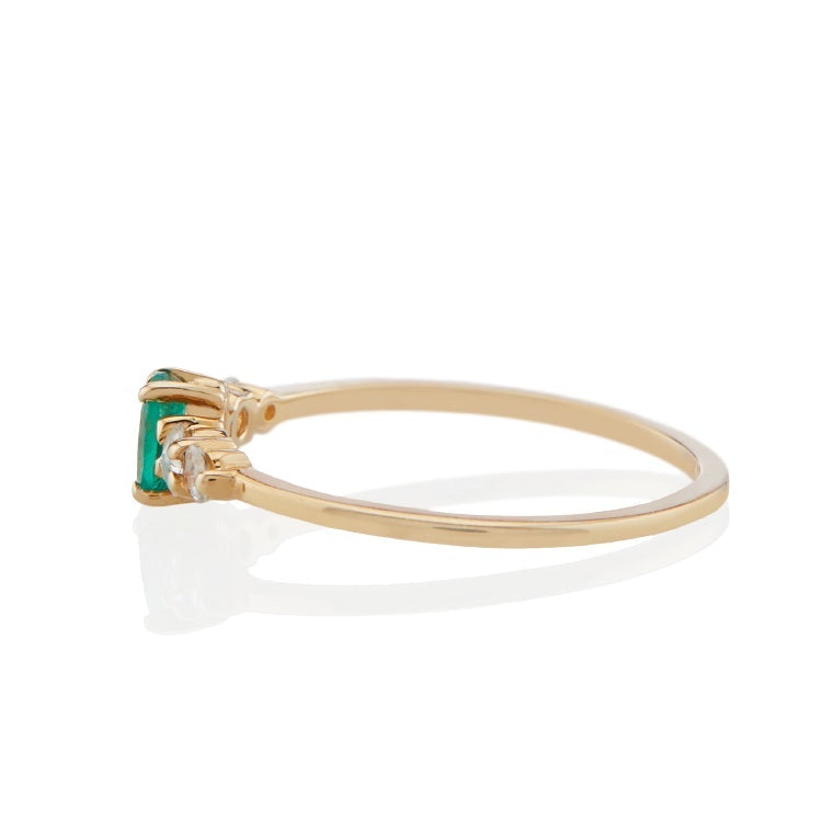 Vale Jewelry Bellatrix Oval Emerald Ring with White Rose Cut Diamond Accents in 14 Karat Yellow Gold Side View