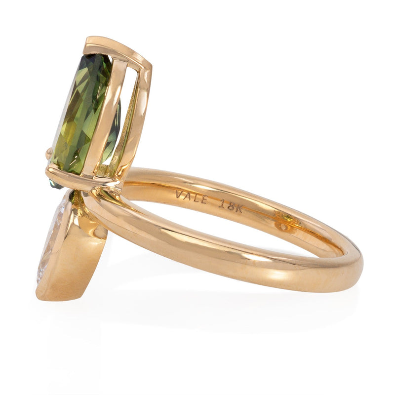 Vale Jewelry OOAK Toi et Moi Green Sapphire and Pear Shaped White Diamond Ring in 18 Karat Yellow Gold Side View