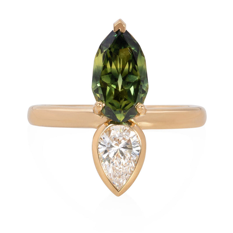 Vale Jewelry OOAK Toi et Moi Green Sapphire and Pear Shaped White Diamond Ring in 18 Karat Yellow Gold Front View