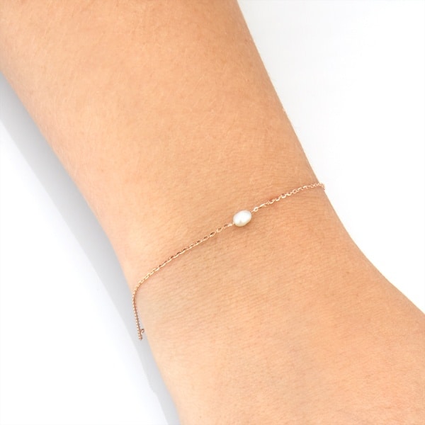 Vale Jewelry Seed Pearl Bracelet RG Hand